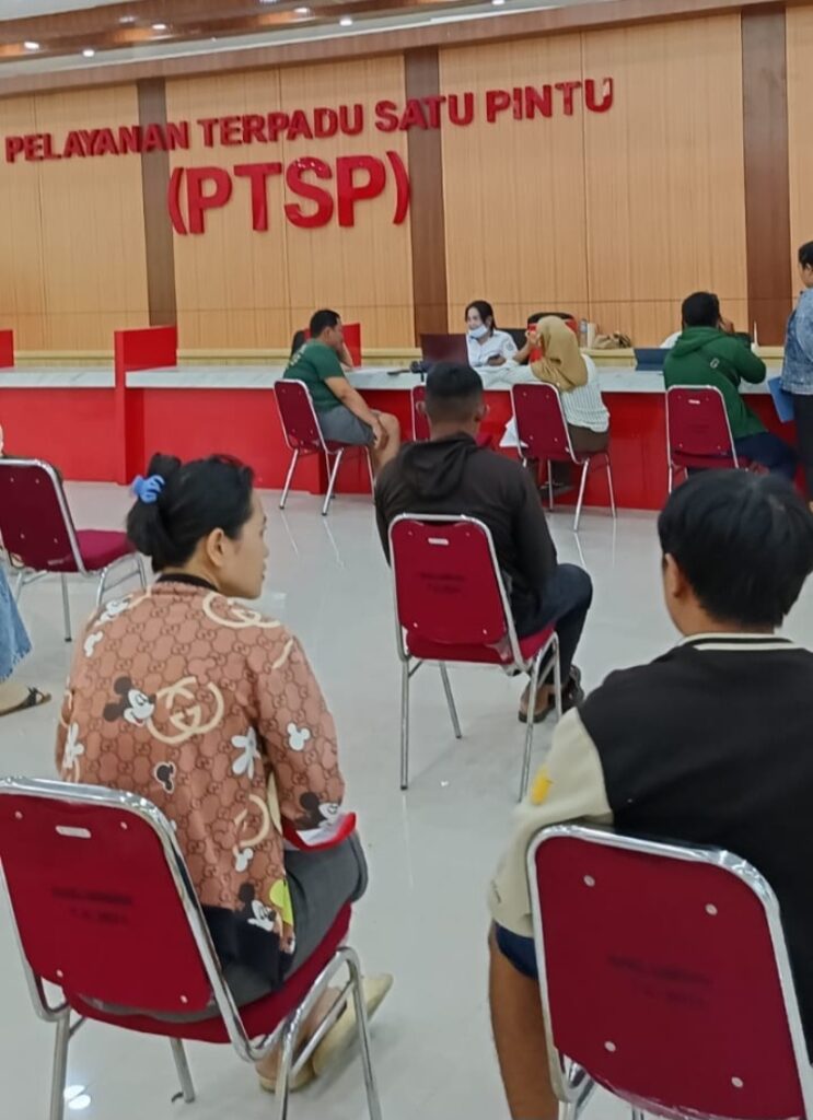 Screenshot_20250813_225412_WhatsAppBusiness